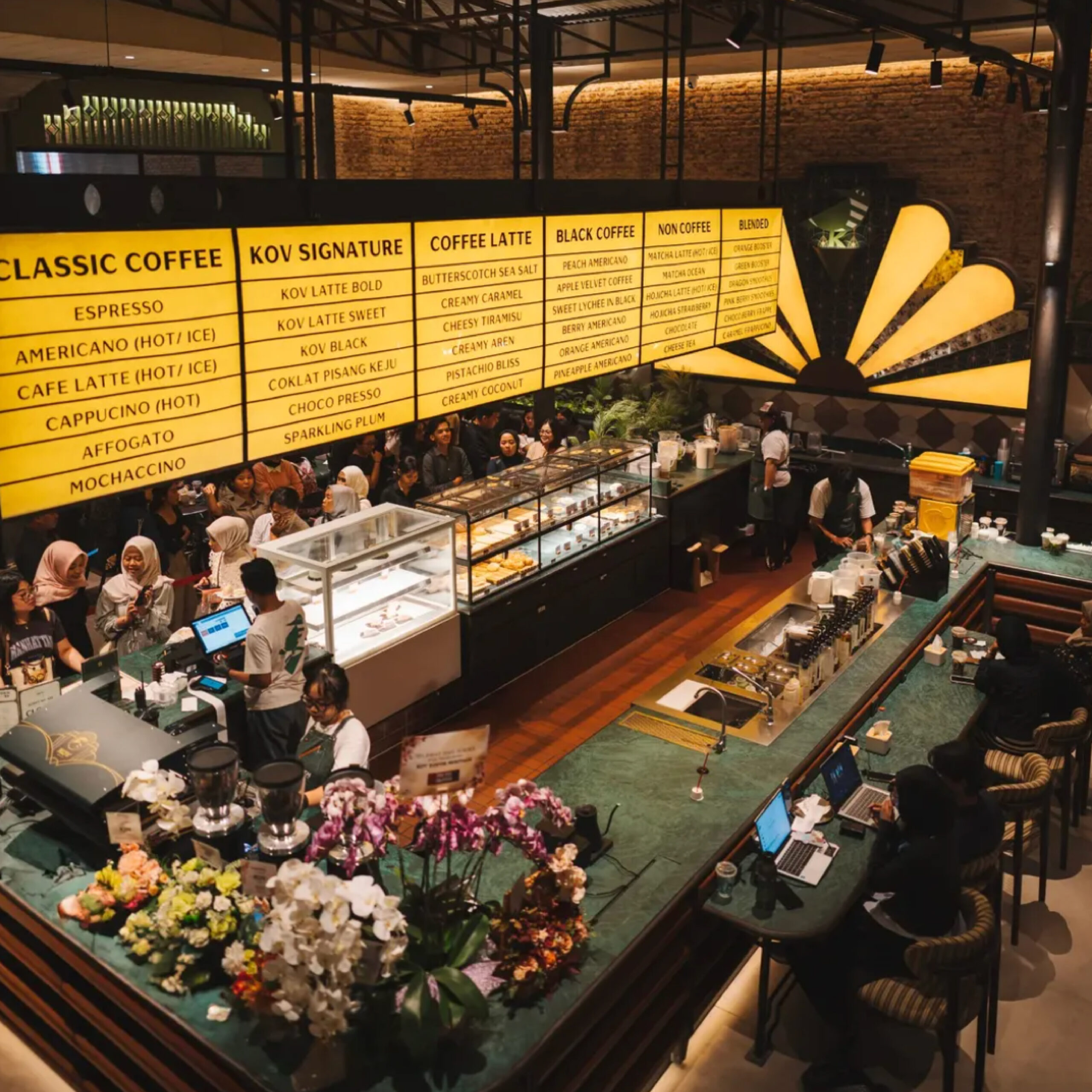 KOV Koffie Heritage di gedung kawasan Kota Lama Semarang